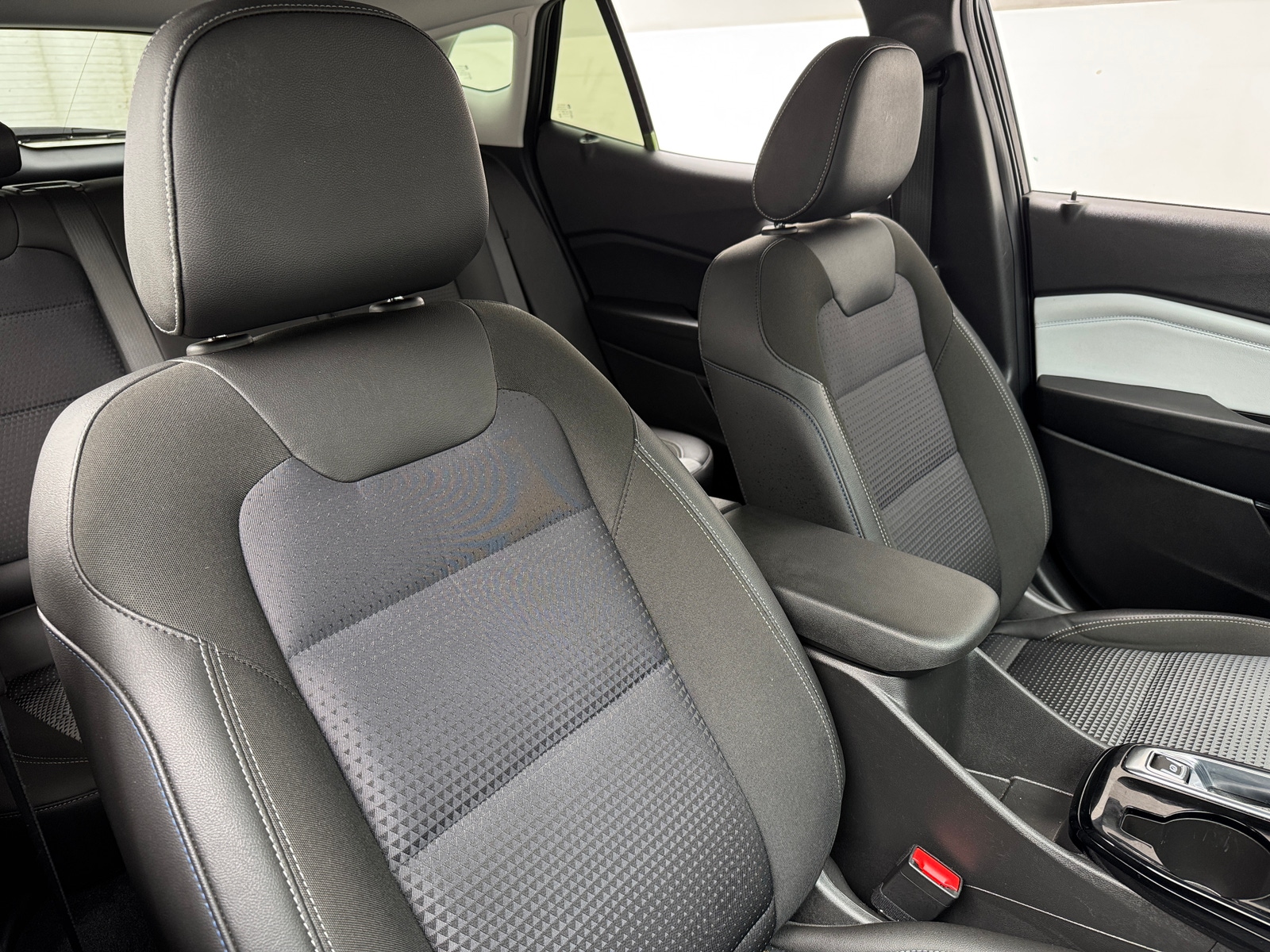 Thumbnail: 2025 Chevrolet Trax - 2