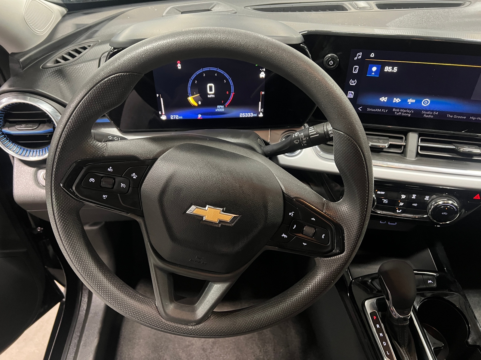 Thumbnail: 2025 Chevrolet Trax - 5