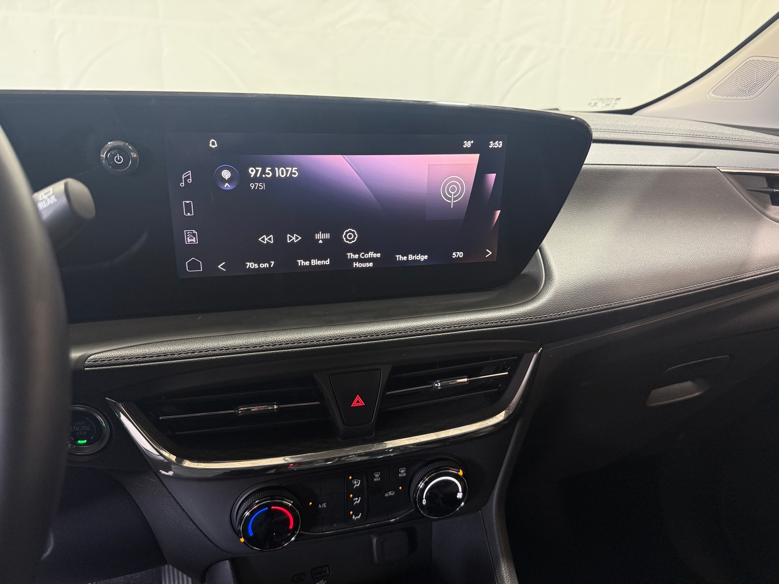 Thumbnail: 2025 Buick Encore GX - 3