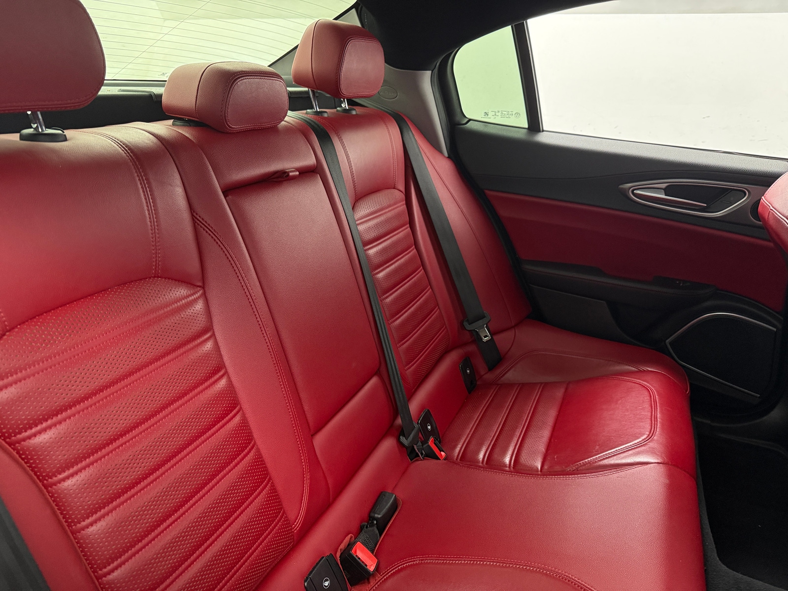 Thumbnail: 2019 Alfa Romeo Giulia - 5