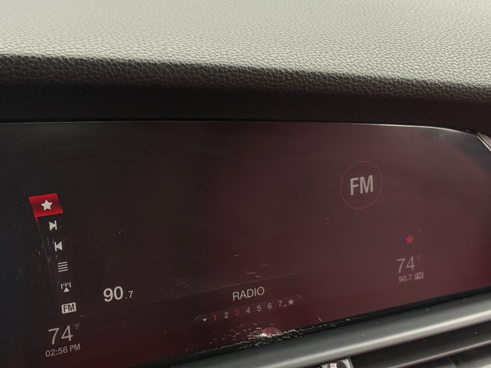 Thumbnail: 2019 Alfa Romeo Giulia - 3