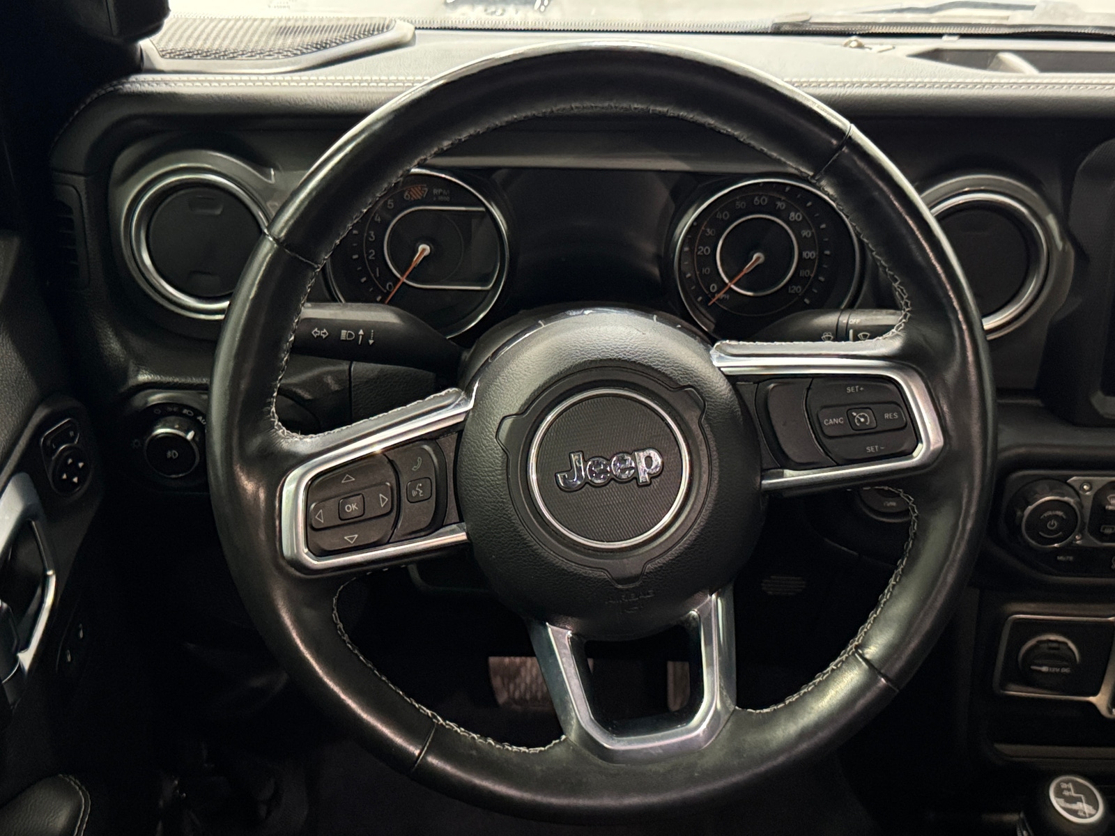 Thumbnail: 2022 Jeep Wrangler - 5