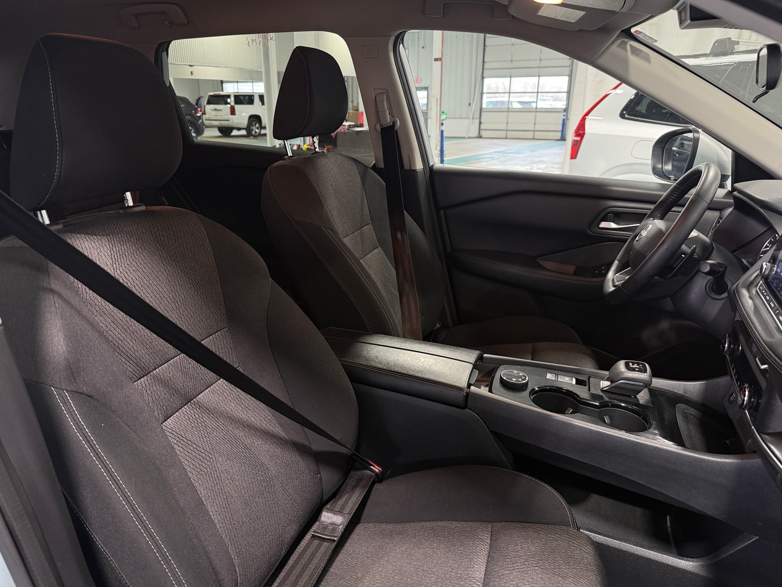 Thumbnail: 2025 Nissan Rogue - 2