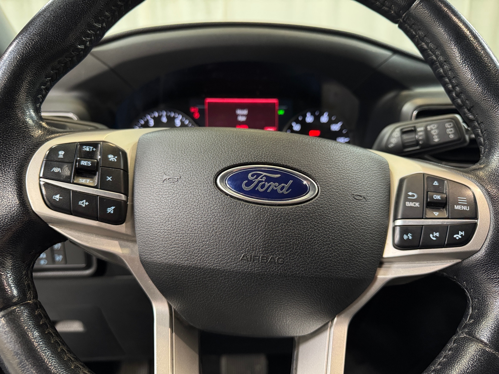 Thumbnail: 2021 Ford Explorer - 5