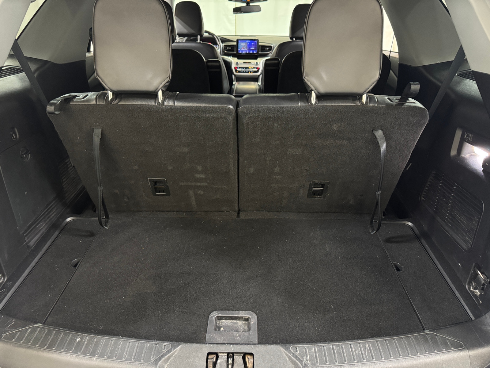 Thumbnail: 2021 Ford Explorer - 7