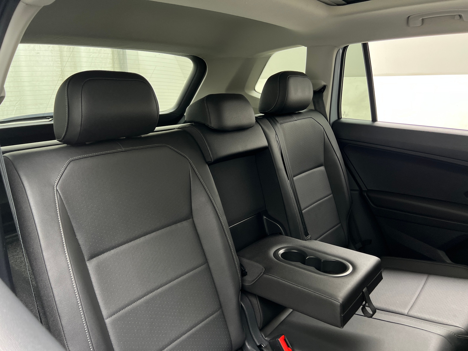 Thumbnail: 2018 Volkswagen Tiguan - 5