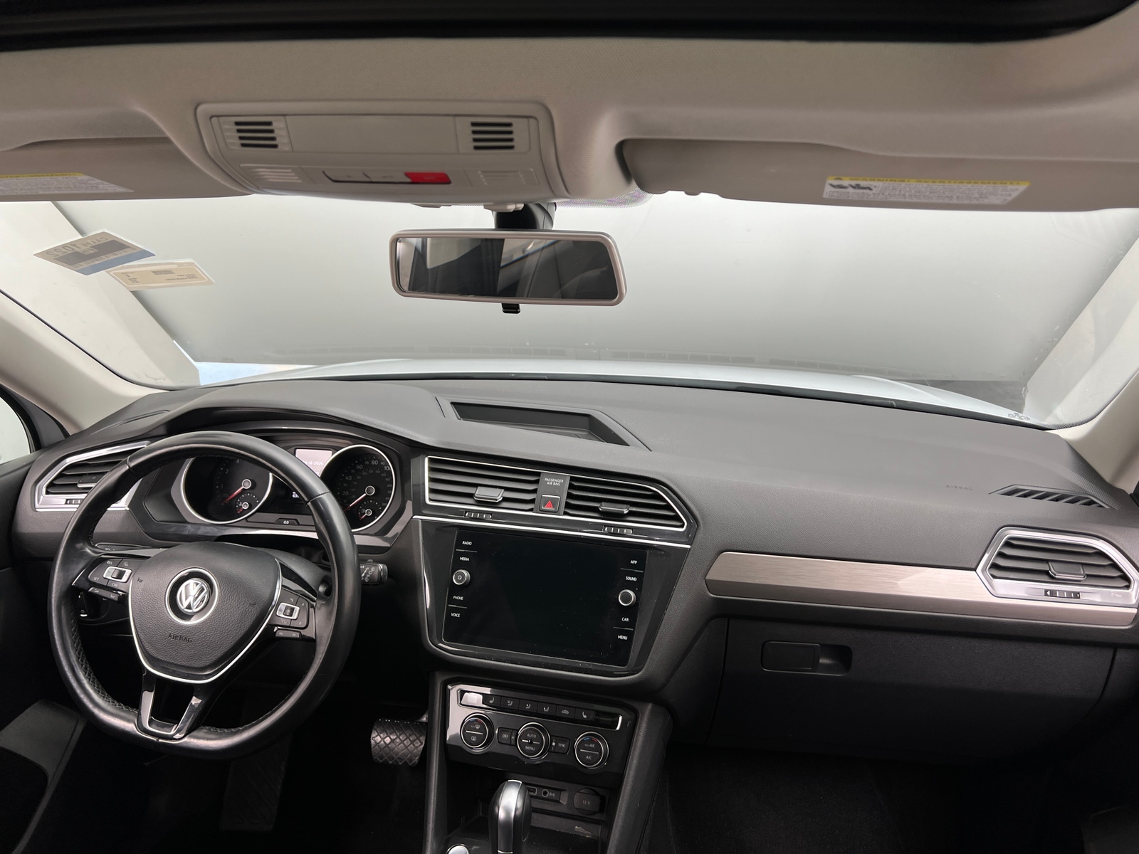 Thumbnail: 2018 Volkswagen Tiguan - 2