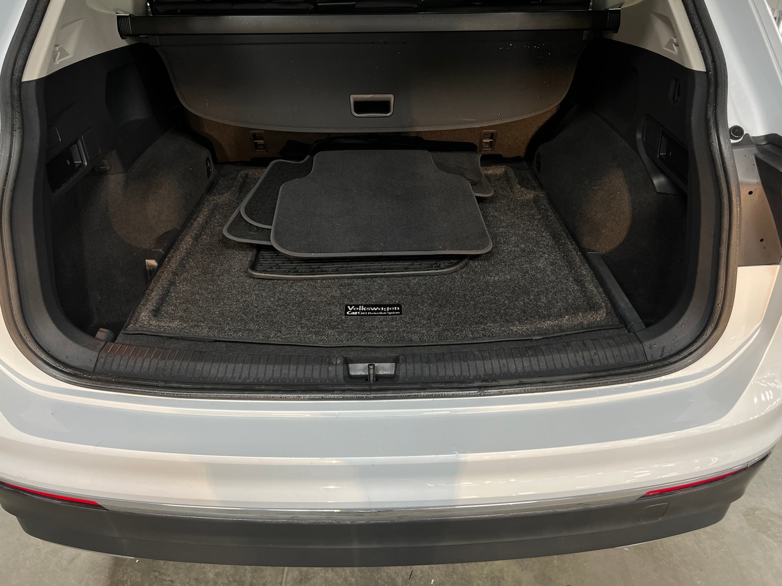 Thumbnail: 2018 Volkswagen Tiguan - 6