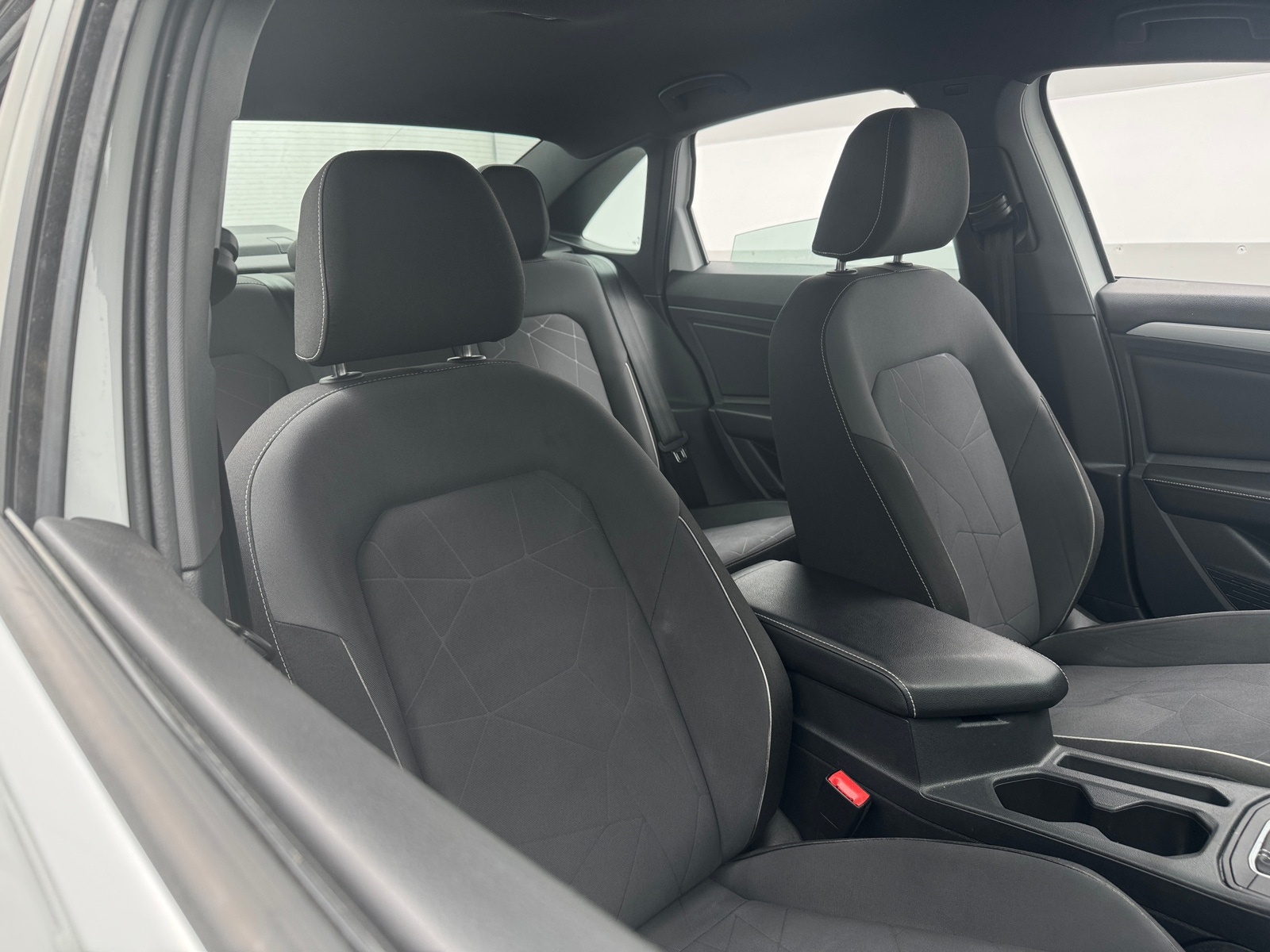 Thumbnail: 2025 Volkswagen Jetta - 2