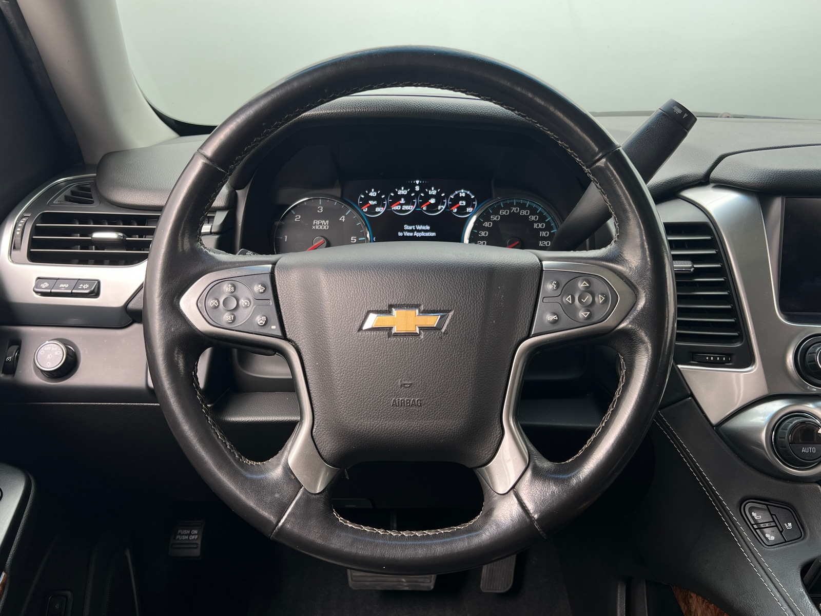 Thumbnail: 2019 Chevrolet Tahoe - 4