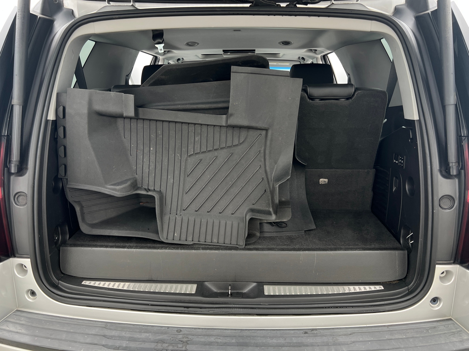 Thumbnail: 2019 Chevrolet Tahoe - 6