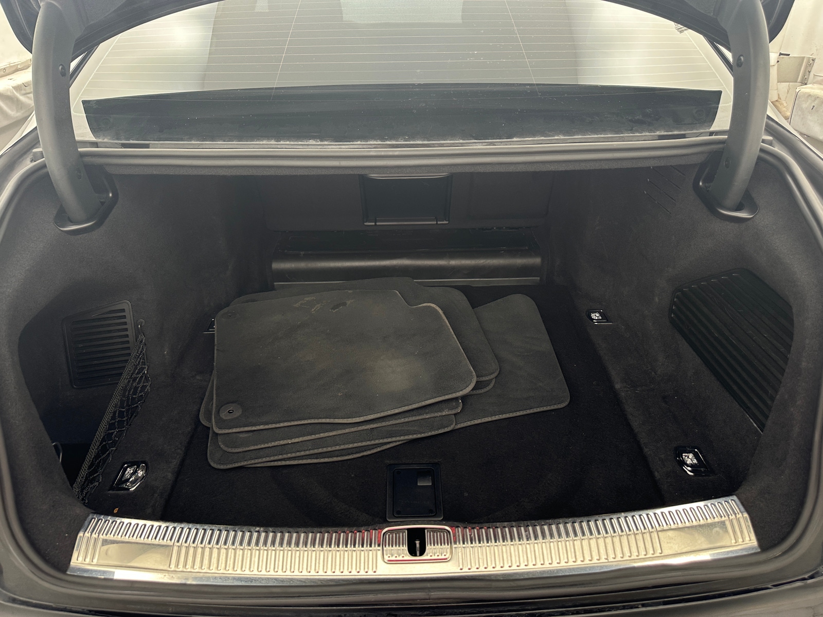 Thumbnail: 2019 Audi A8 - 6