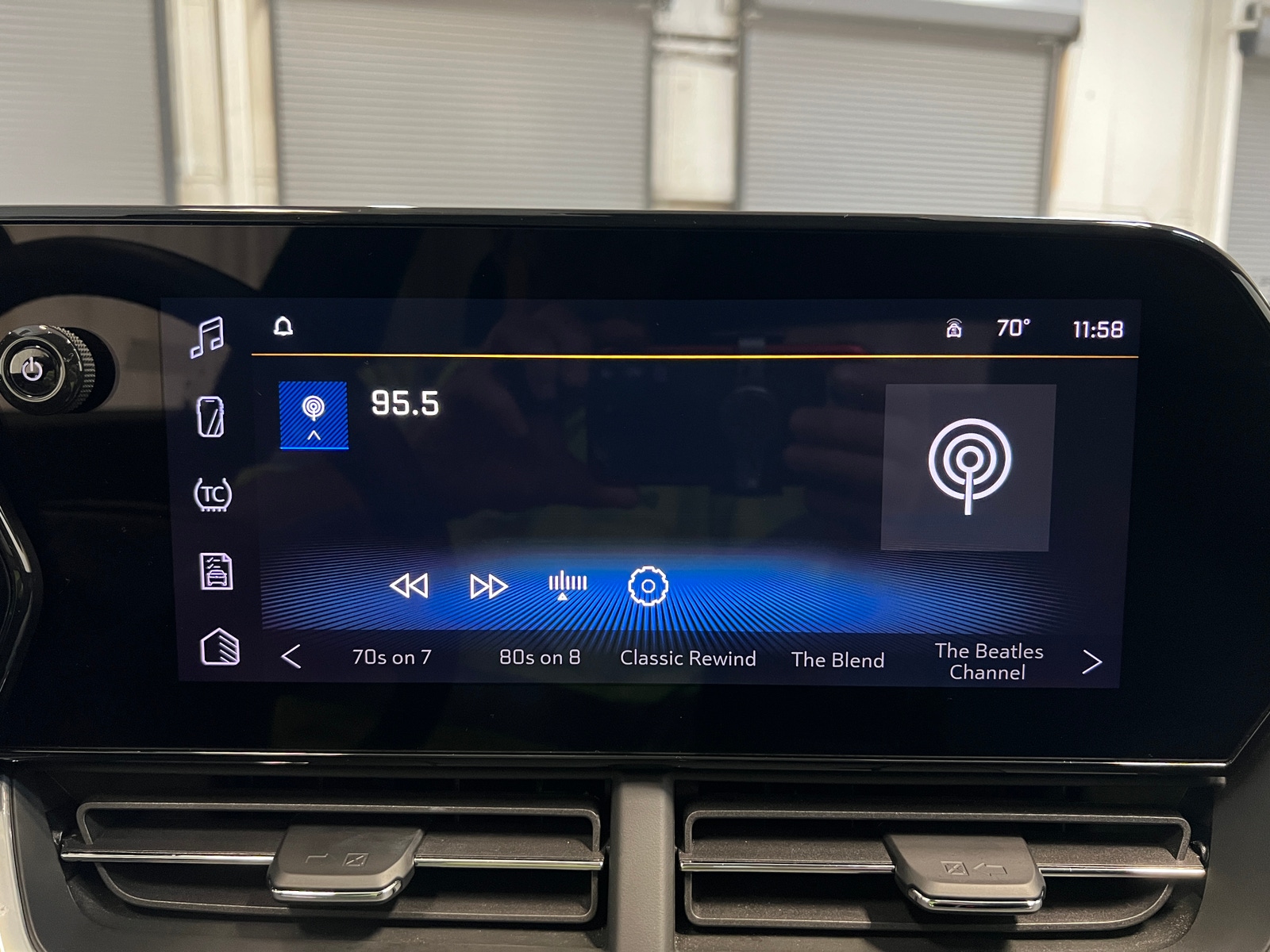 Thumbnail: 2025 Chevrolet Trax - 4