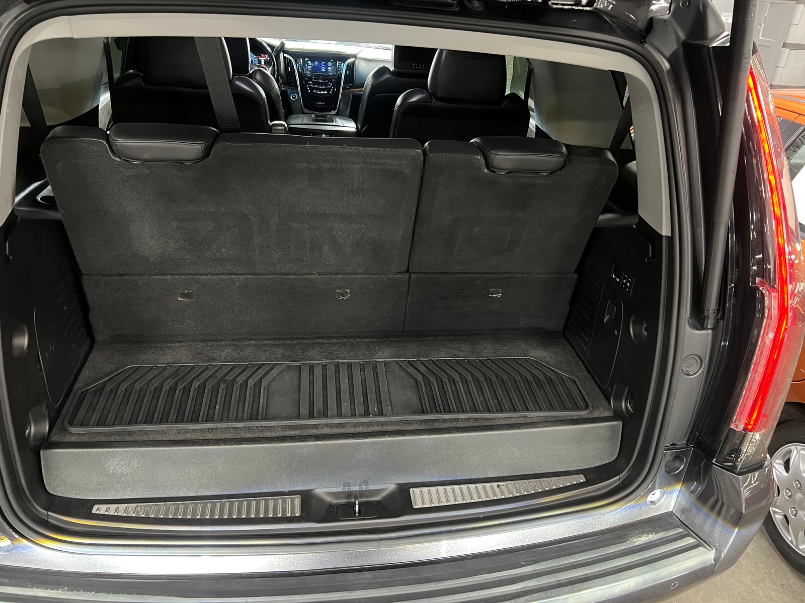 Thumbnail: 2018 Cadillac Escalade - 6