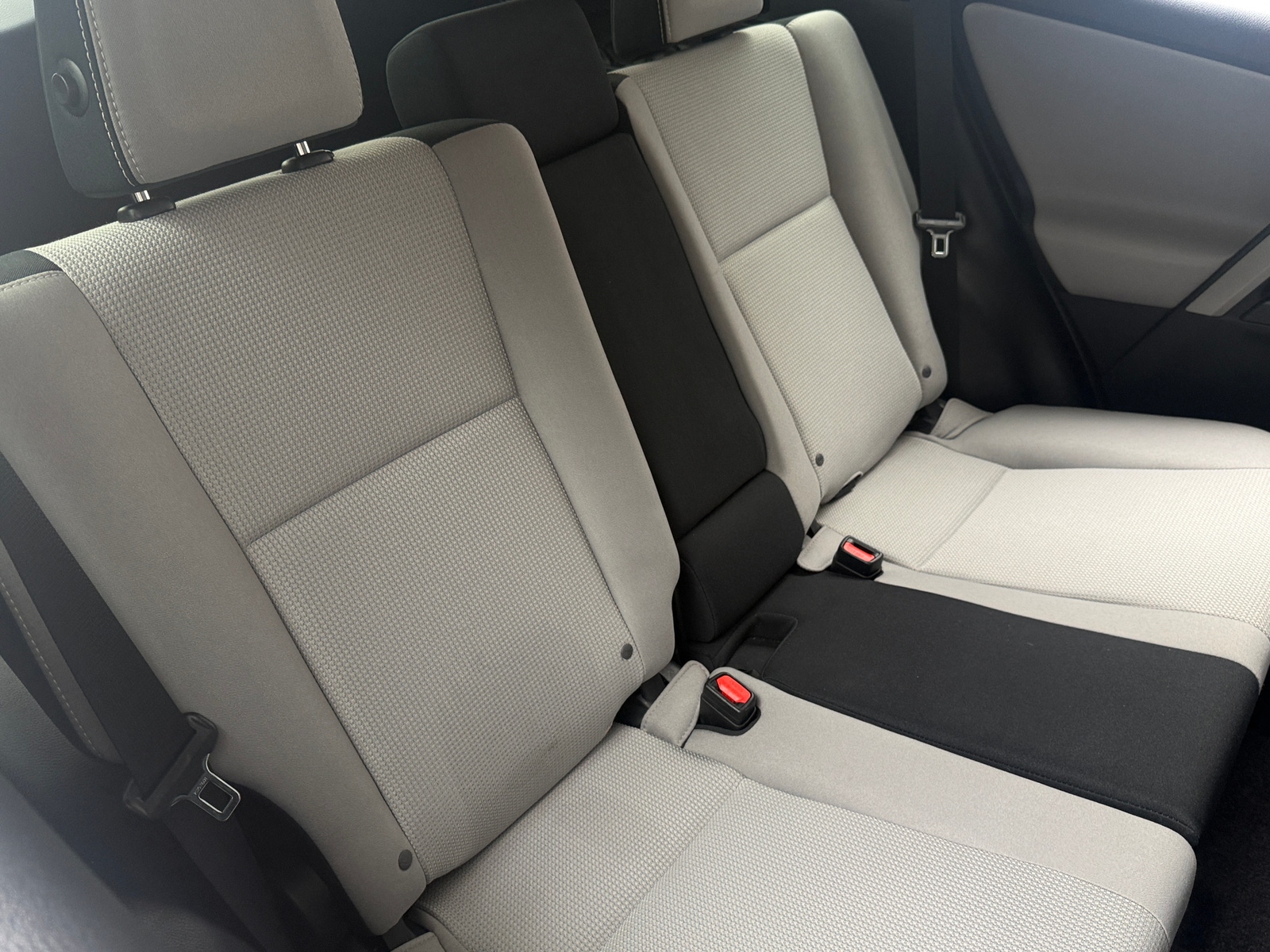 Thumbnail: 2018 Toyota RAV4 - 6