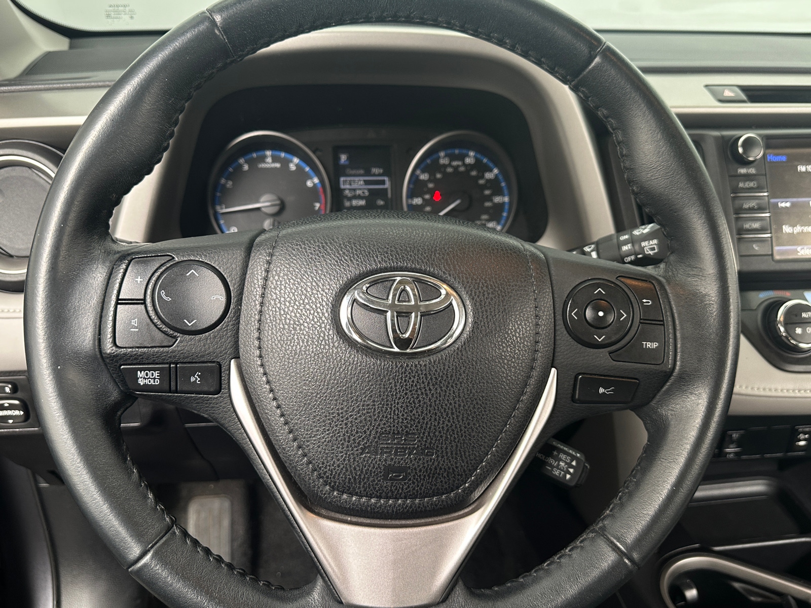 Thumbnail: 2018 Toyota RAV4 - 5