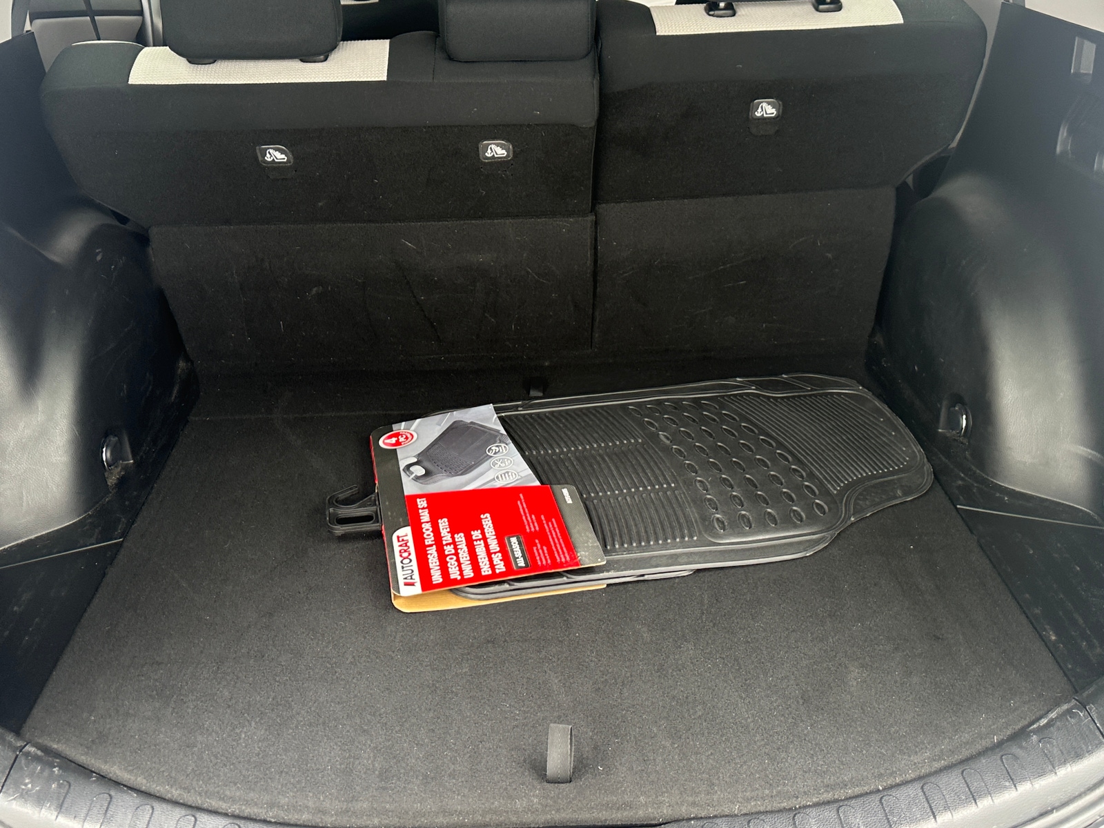 Thumbnail: 2018 Toyota RAV4 - 7