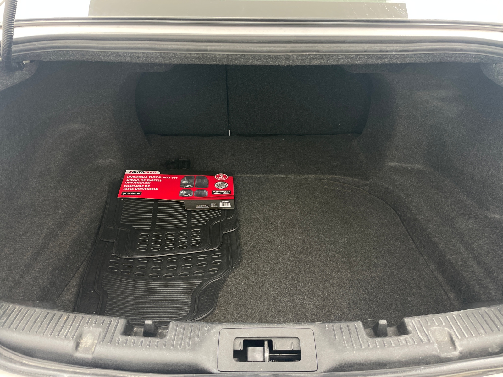 Thumbnail: 2018 Ford Taurus - 7