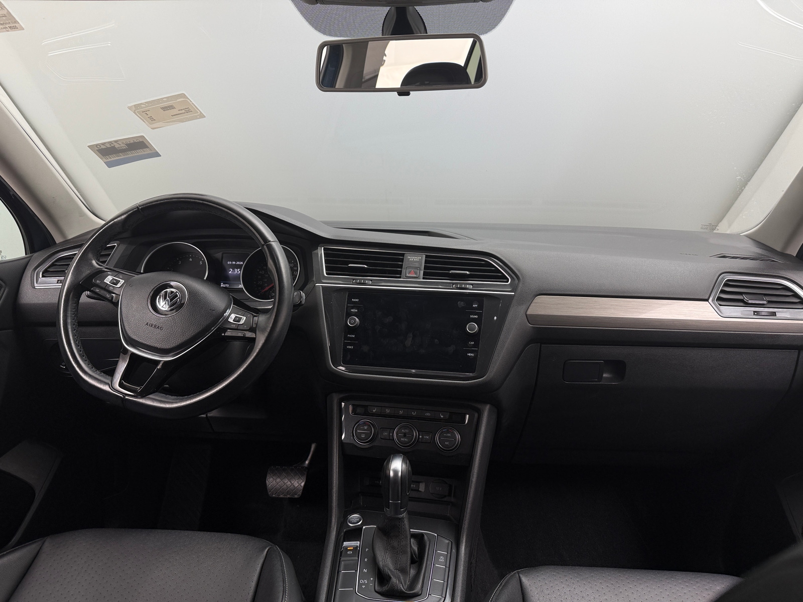 Thumbnail: 2019 Volkswagen Tiguan - 2