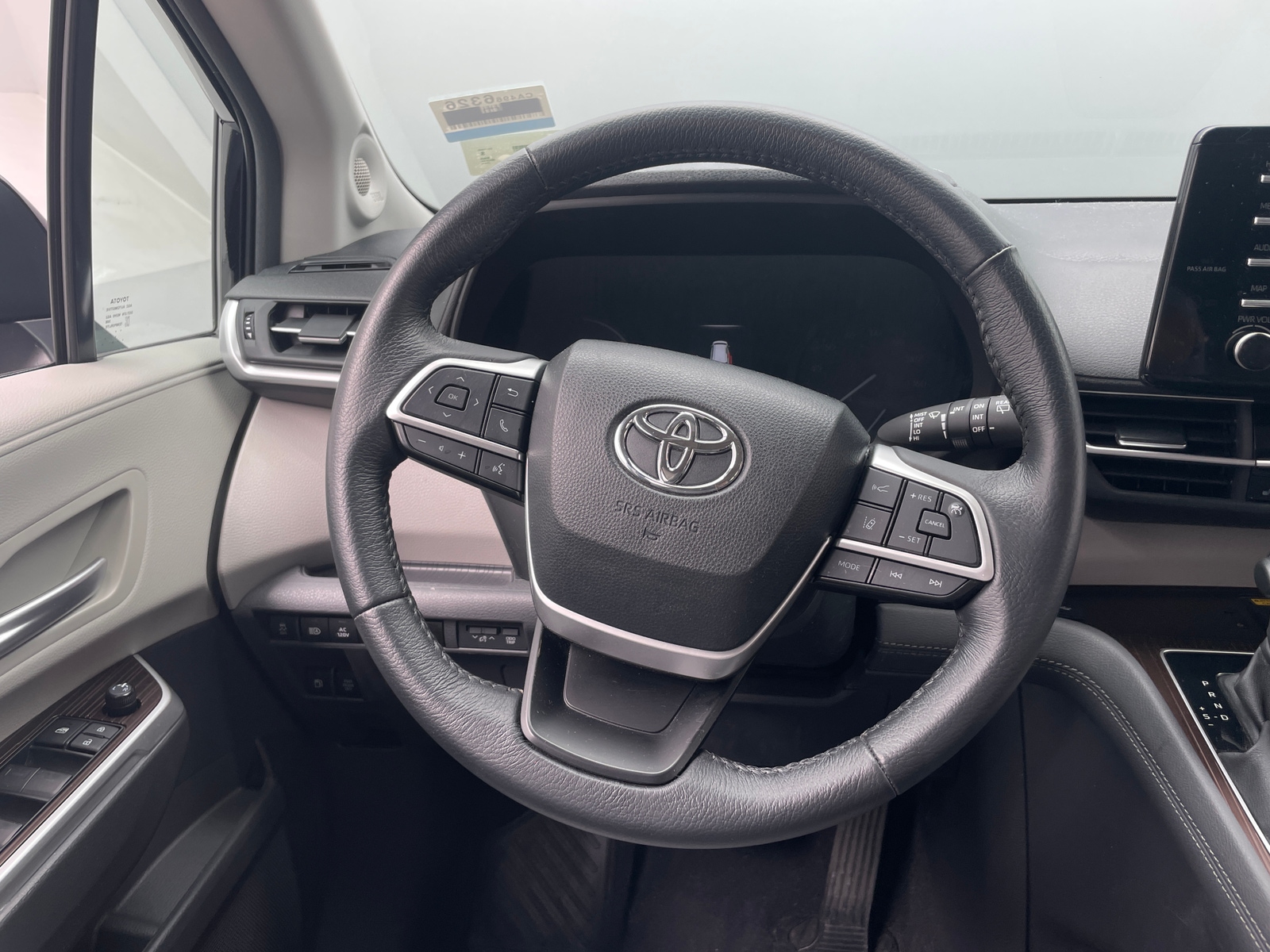 Thumbnail: 2024 Toyota Sienna - 4