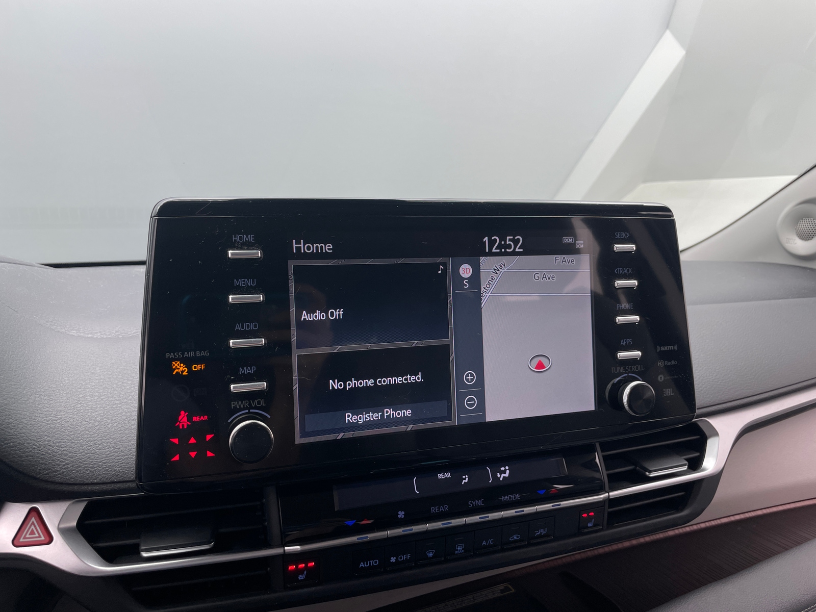 Thumbnail: 2024 Toyota Sienna - 3