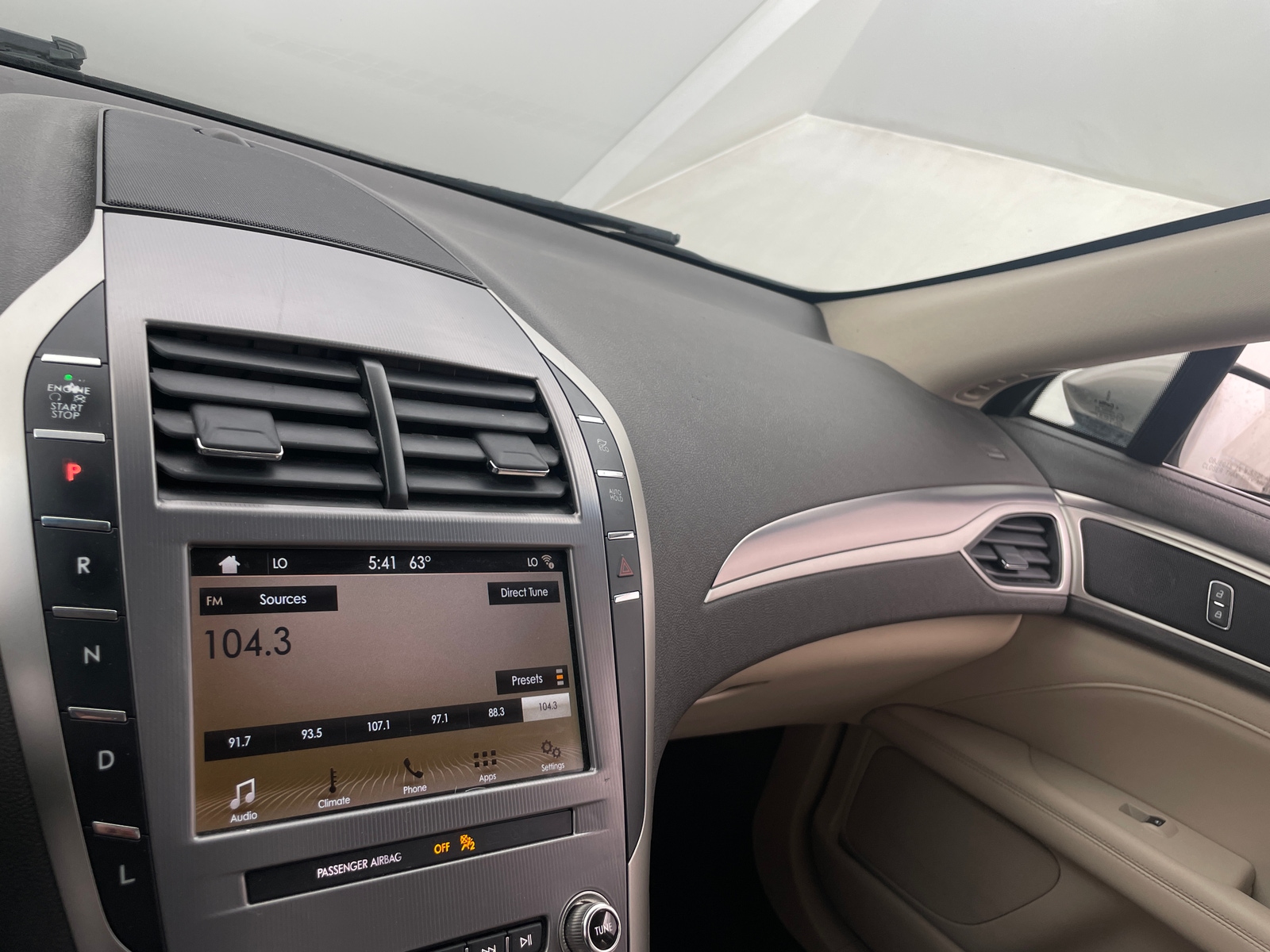 Thumbnail: 2019 Lincoln MKZ - 3