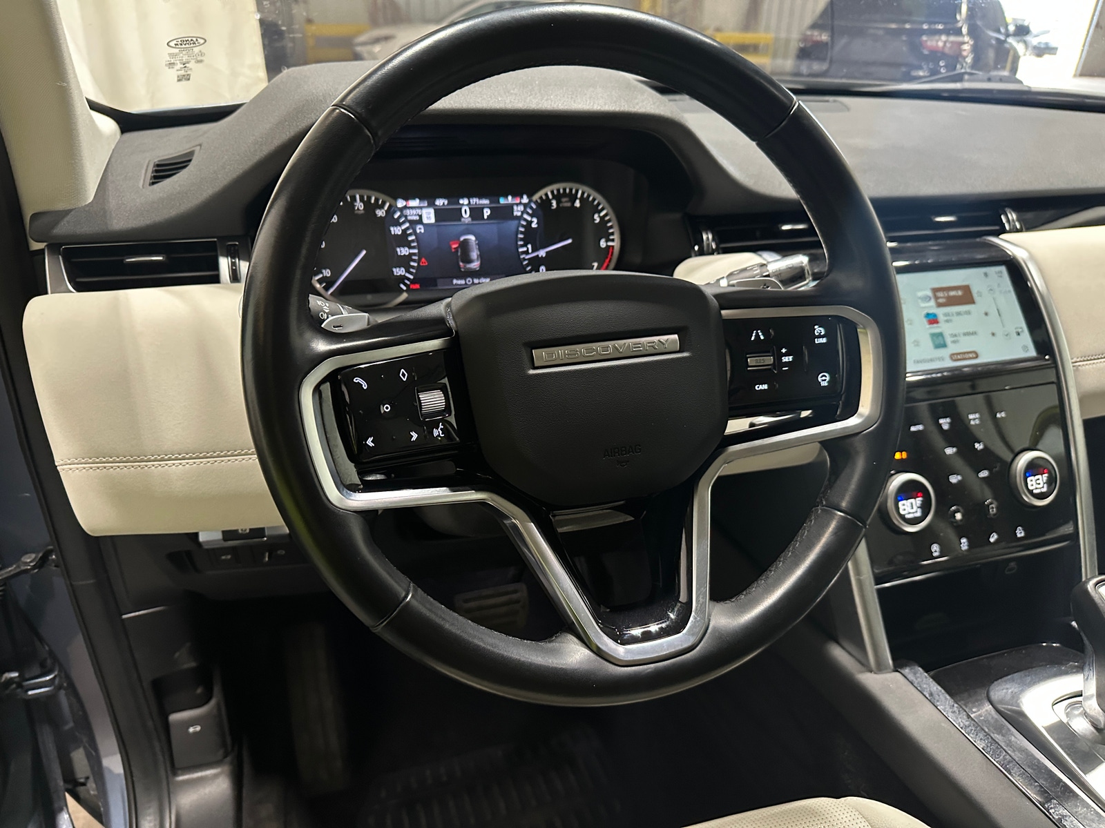 Thumbnail: 2021 Land Rover Discovery Sport - 4