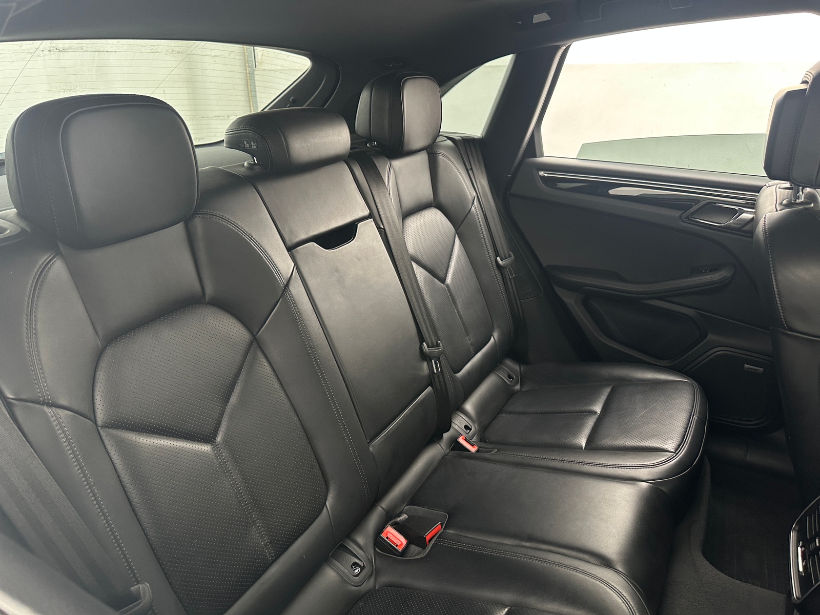 Thumbnail: 2018 Porsche Macan - 5