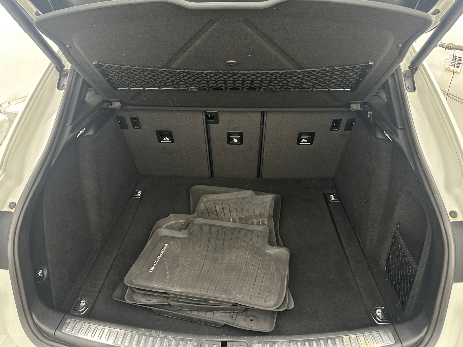 Thumbnail: 2018 Porsche Macan - 6