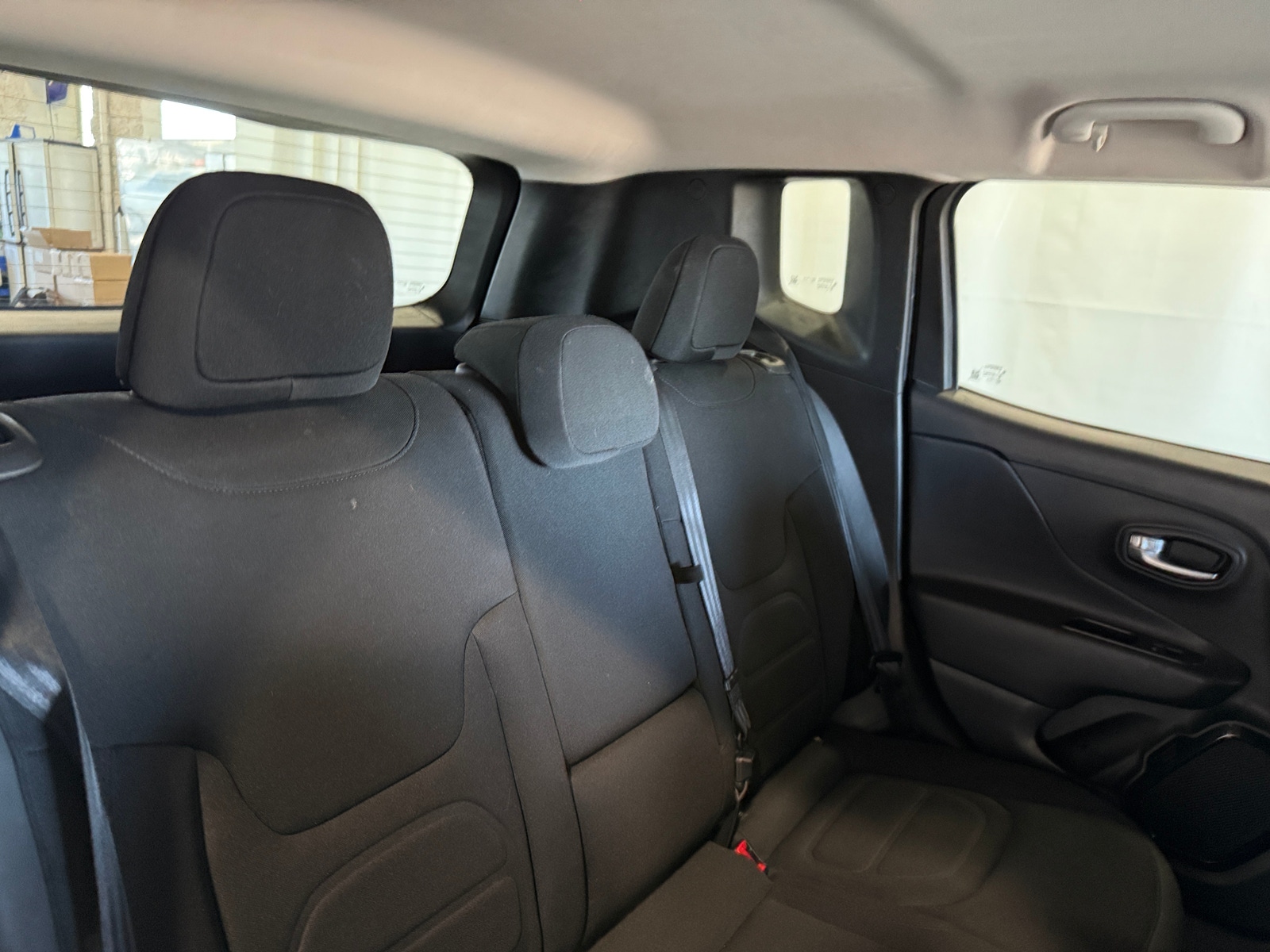 Thumbnail: 2017 Jeep Renegade - 6