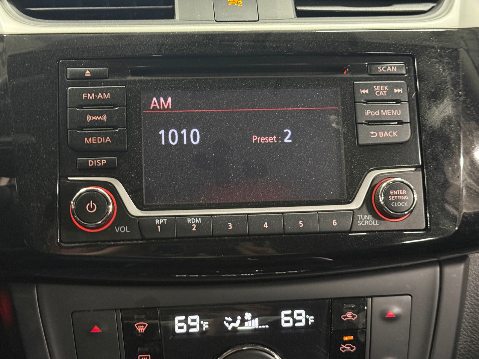 Thumbnail: 2018 Nissan Sentra - 4