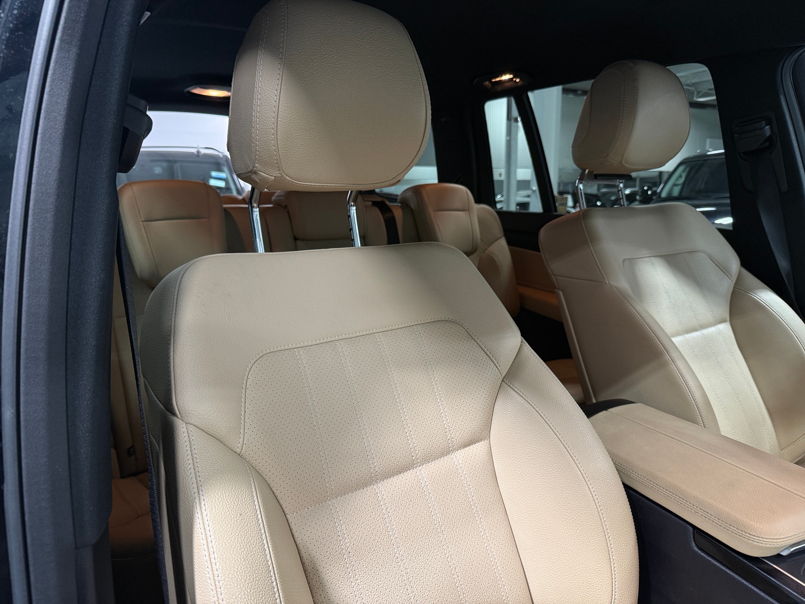 Thumbnail: 2017 Mercedes-Benz GLS - 2