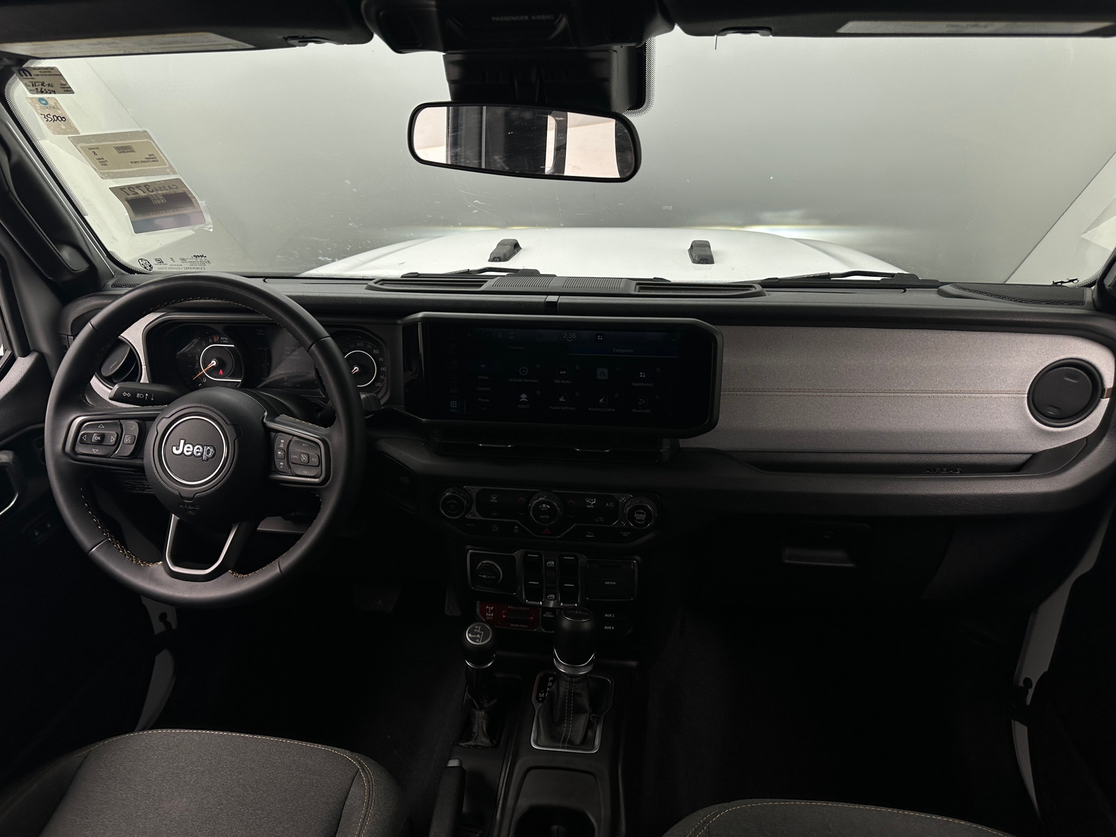 Thumbnail: 2024 Jeep Gladiator - 3