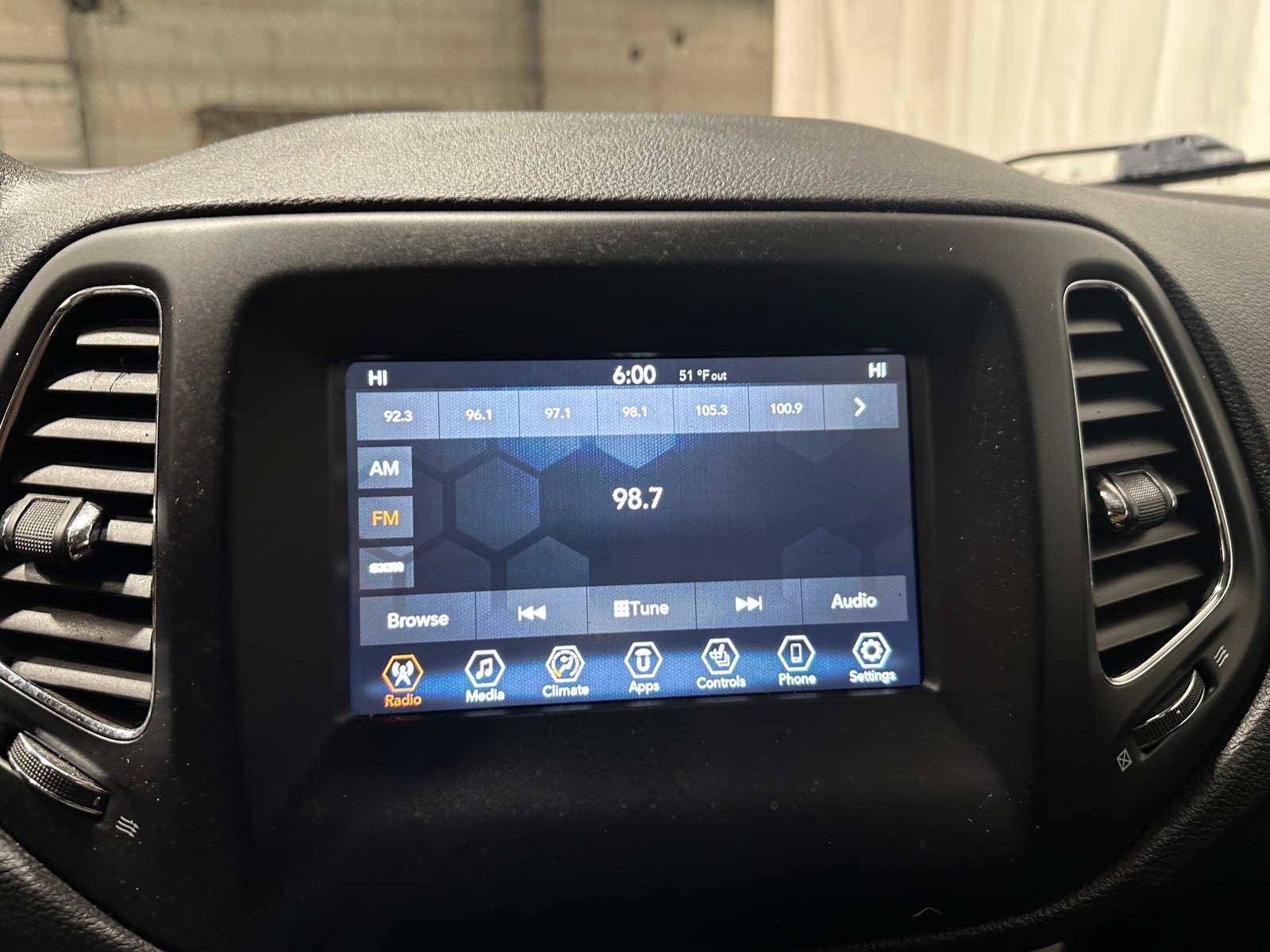 Thumbnail: 2019 Jeep Compass - 4