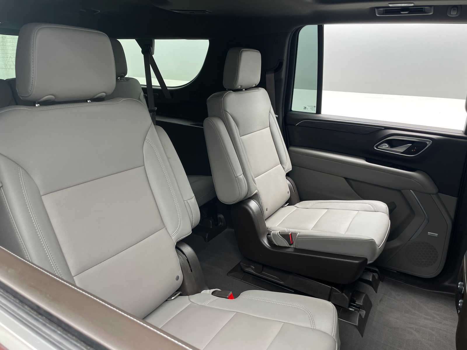 Thumbnail: 2022 Chevrolet Suburban - 5