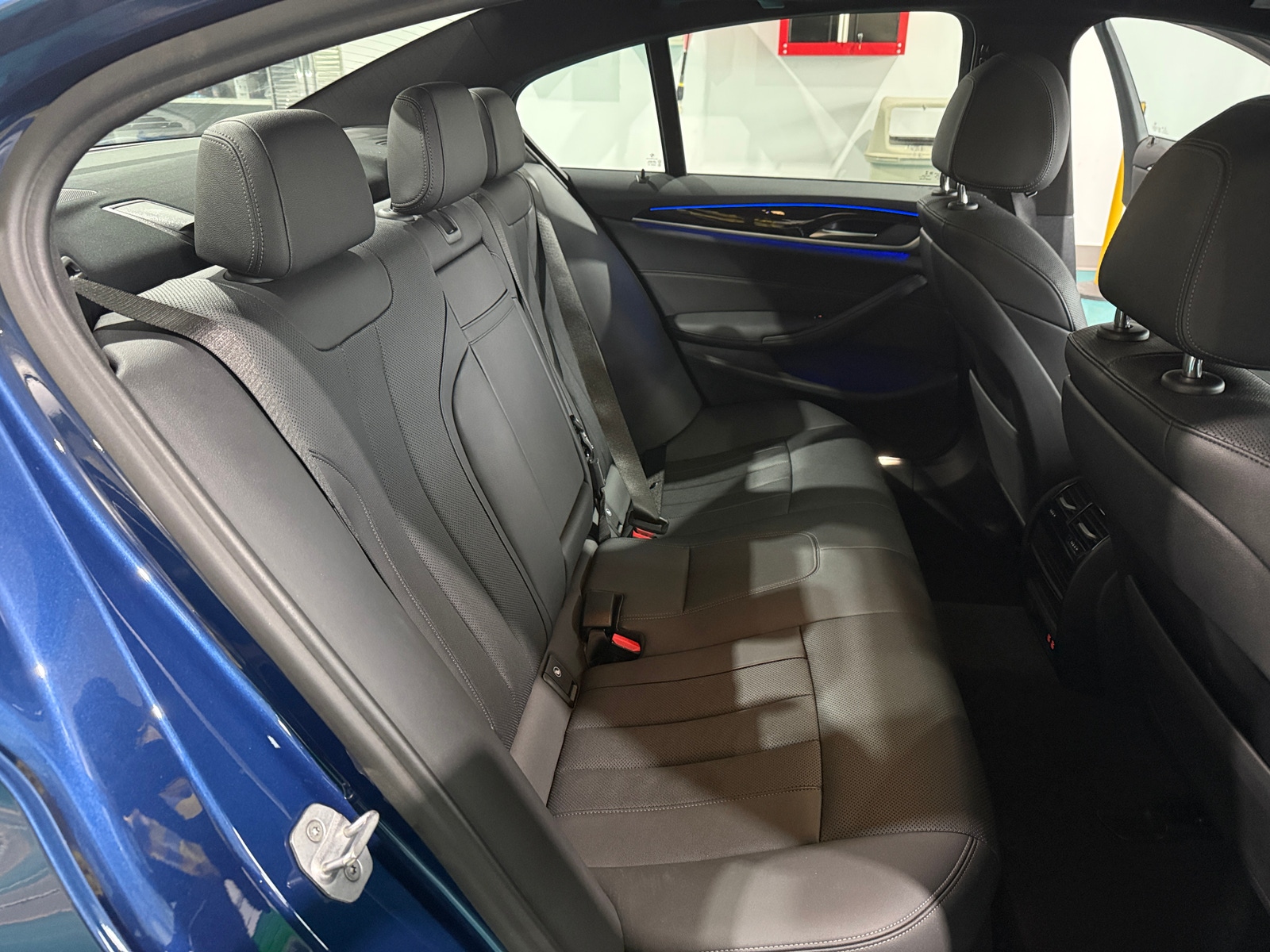 Thumbnail: 2021 BMW 5 Series - 5