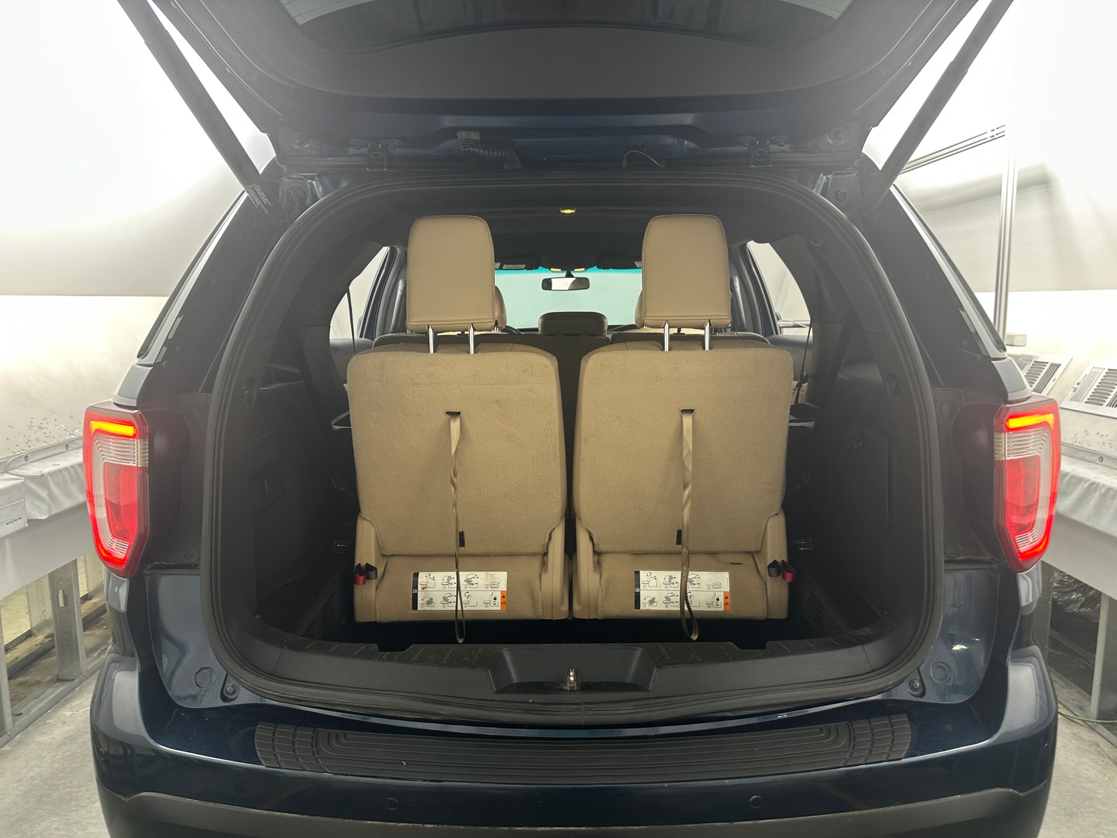 Thumbnail: 2017 Ford Explorer - 7