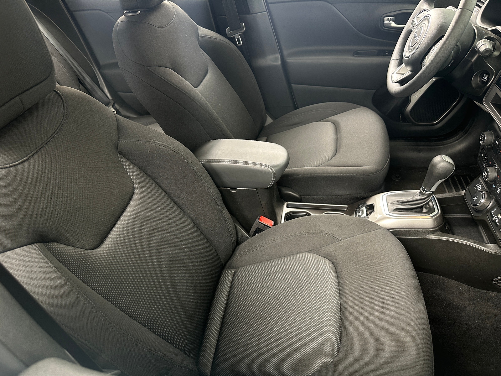 Thumbnail: 2022 Jeep Renegade - 2