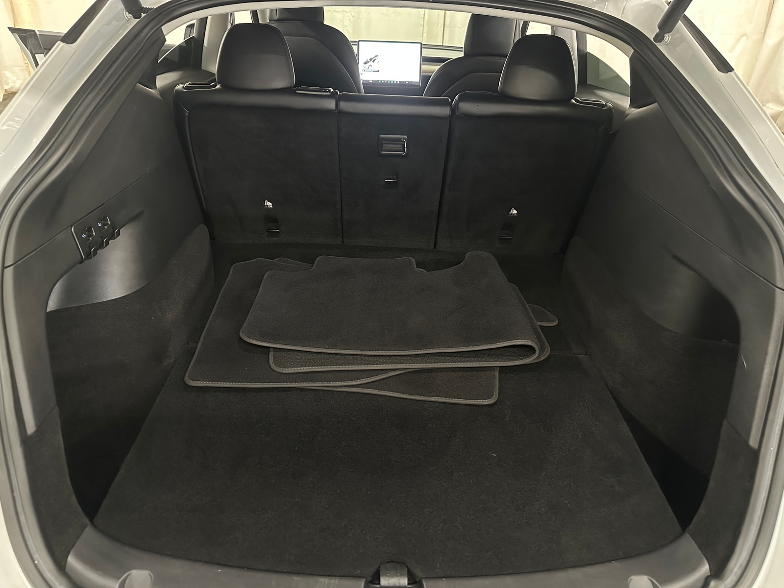 Thumbnail: 2021 Tesla Model Y - 5