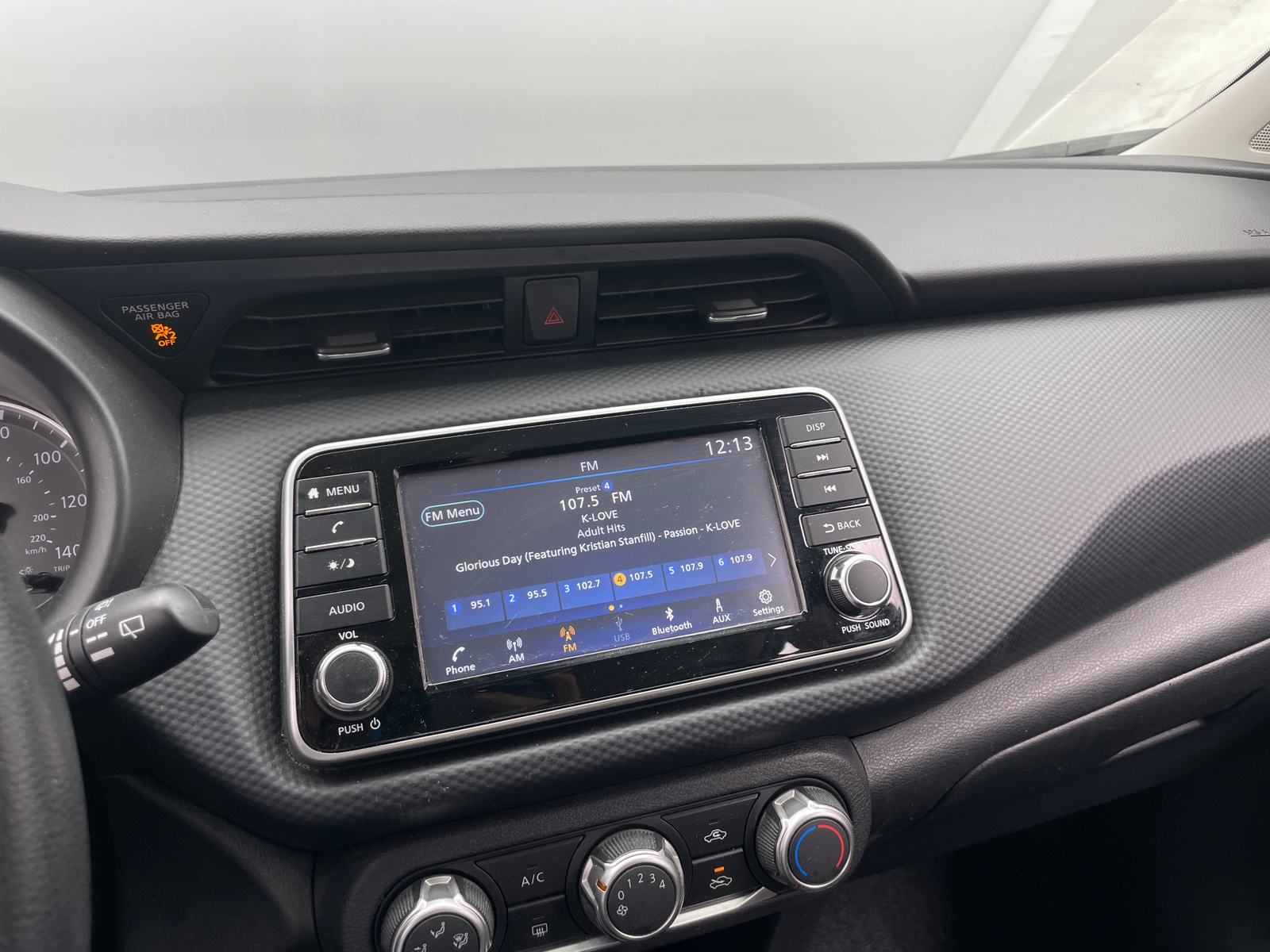 Thumbnail: 2023 Nissan Kicks - 4