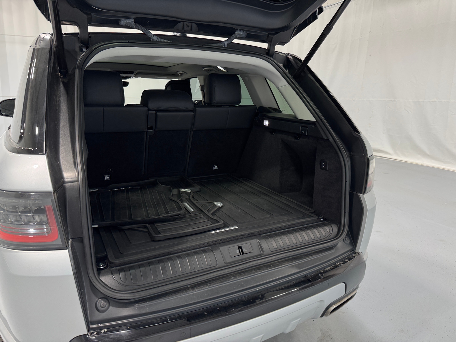 Thumbnail: 2019 Land Rover Range Rover Sport - 6