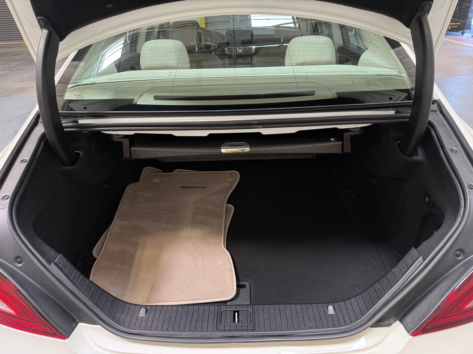 Thumbnail: 2017 Mercedes-Benz CLS - 6