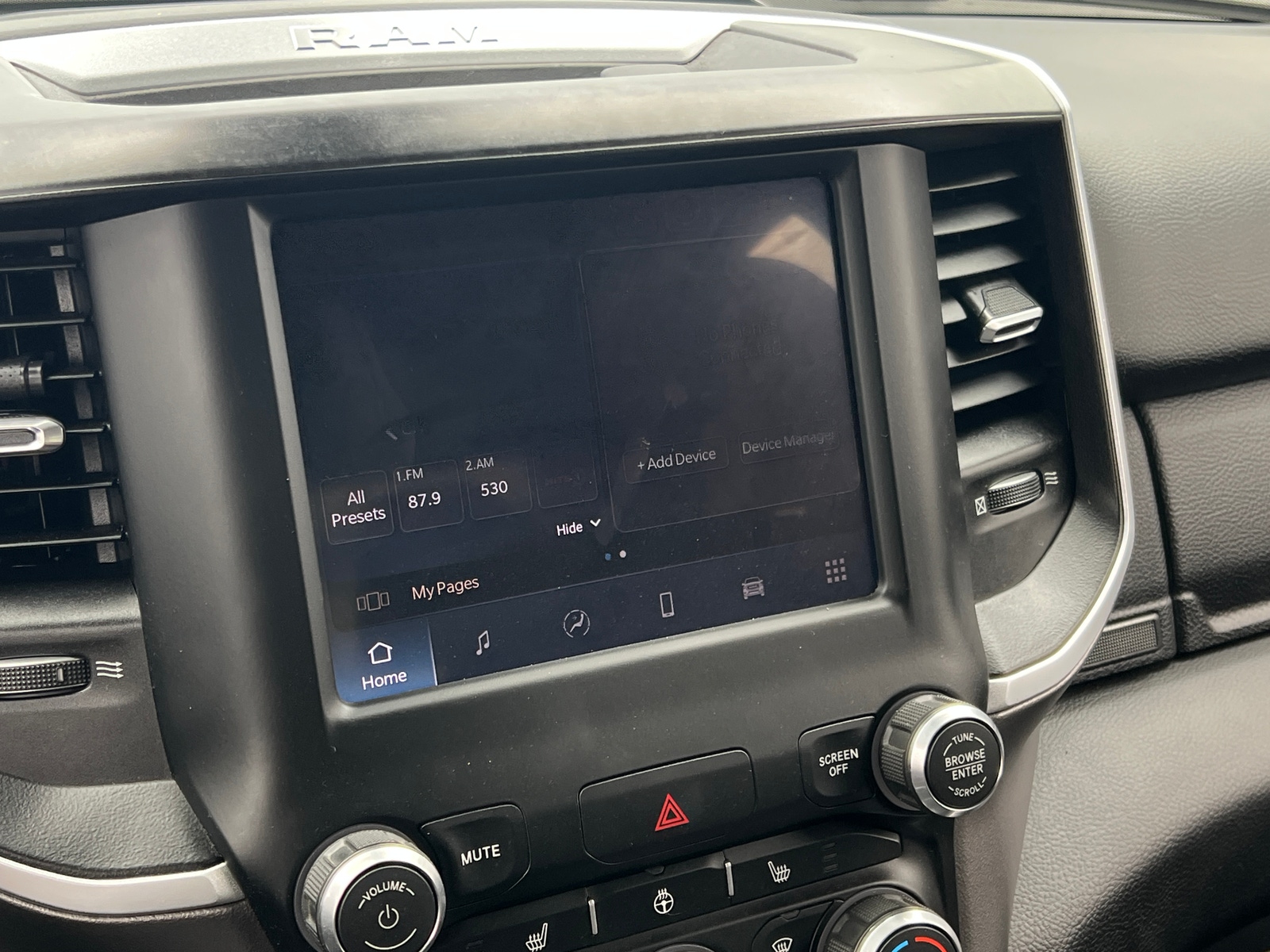 Thumbnail: 2022 RAM 1500 - 4