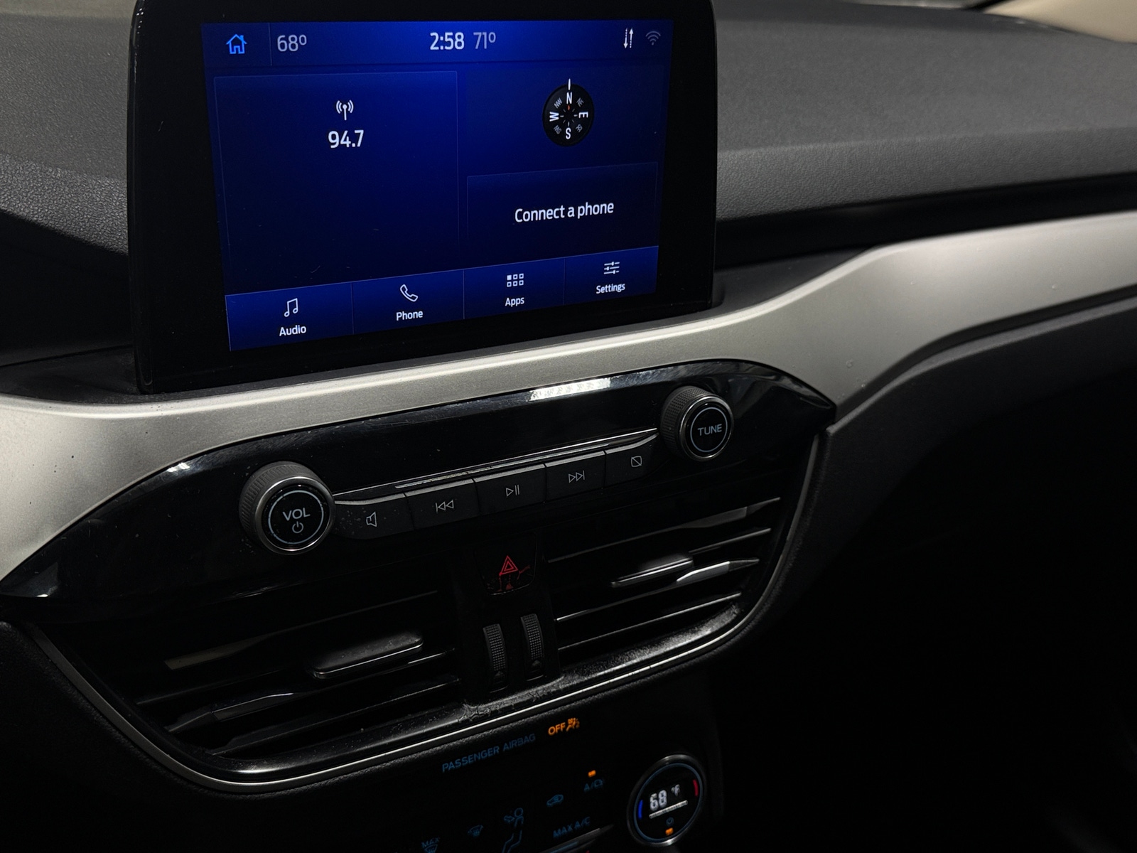 Thumbnail: 2020 Ford Escape - 4