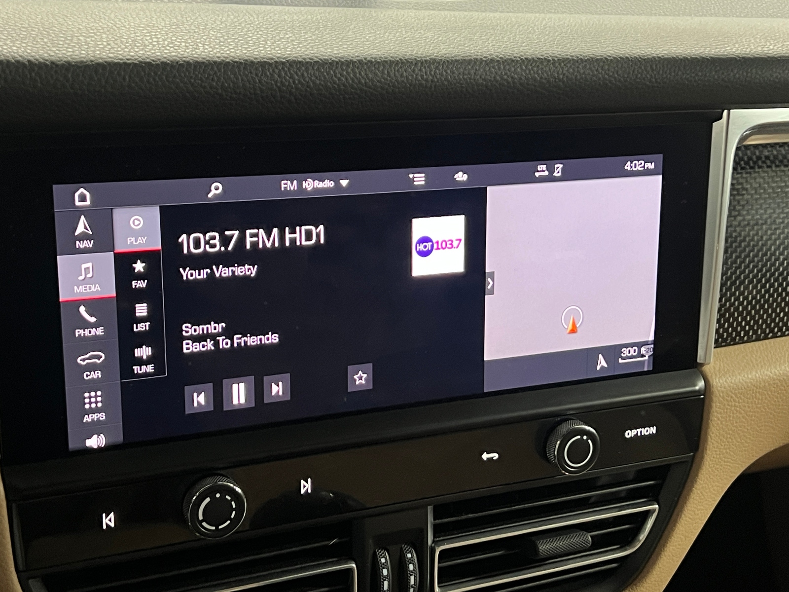 Thumbnail: 2025 Porsche Macan - 3