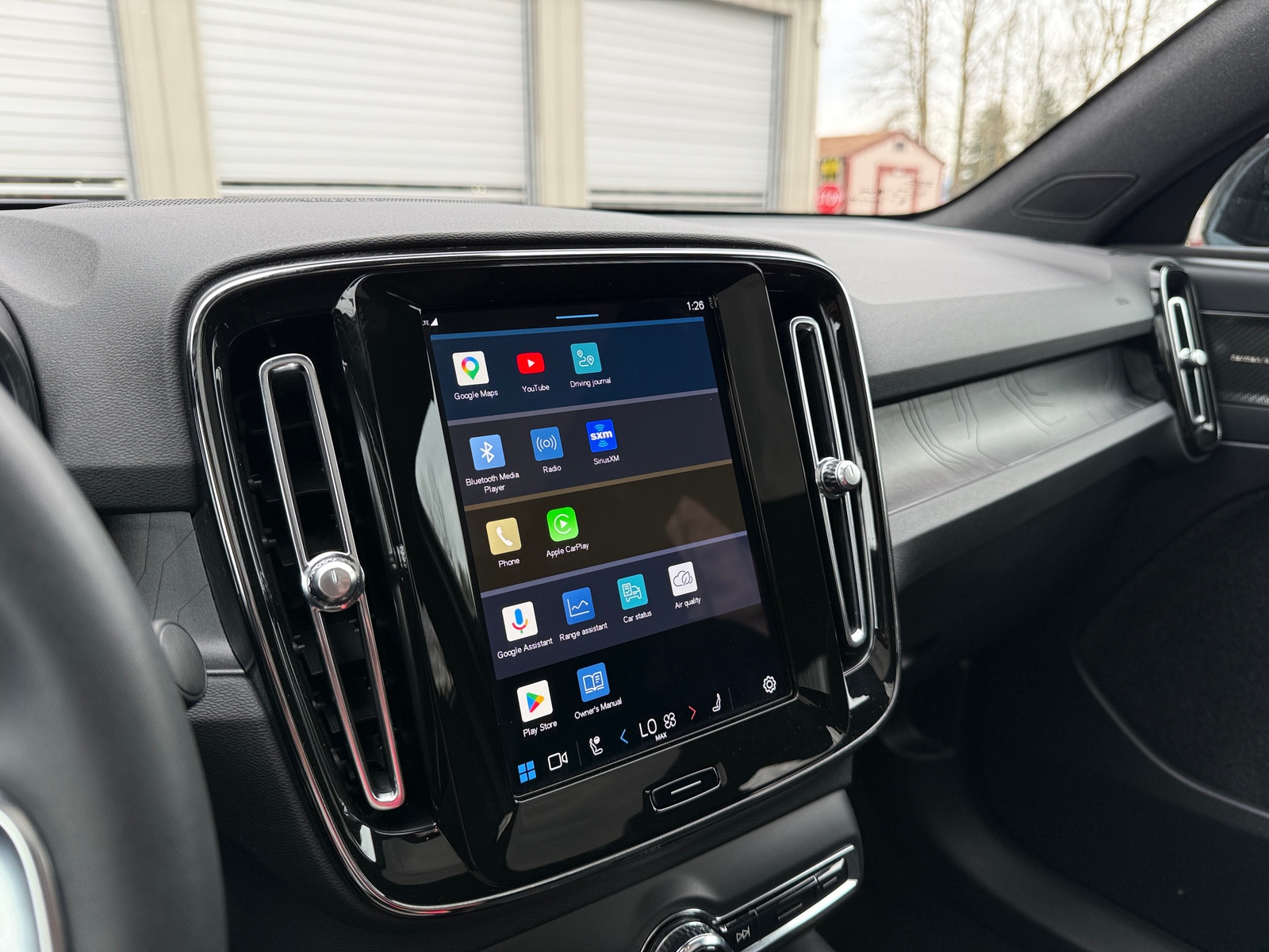 Thumbnail: 2024 Volvo C40 - 4