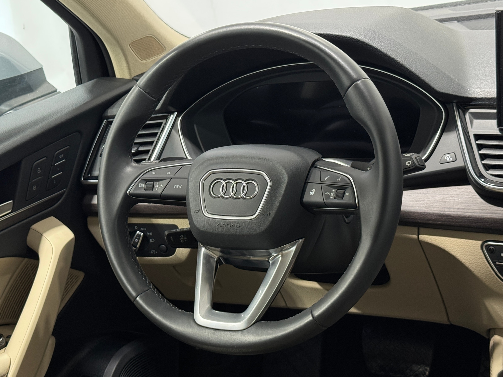 Thumbnail: 2023 Audi Q5 - 4