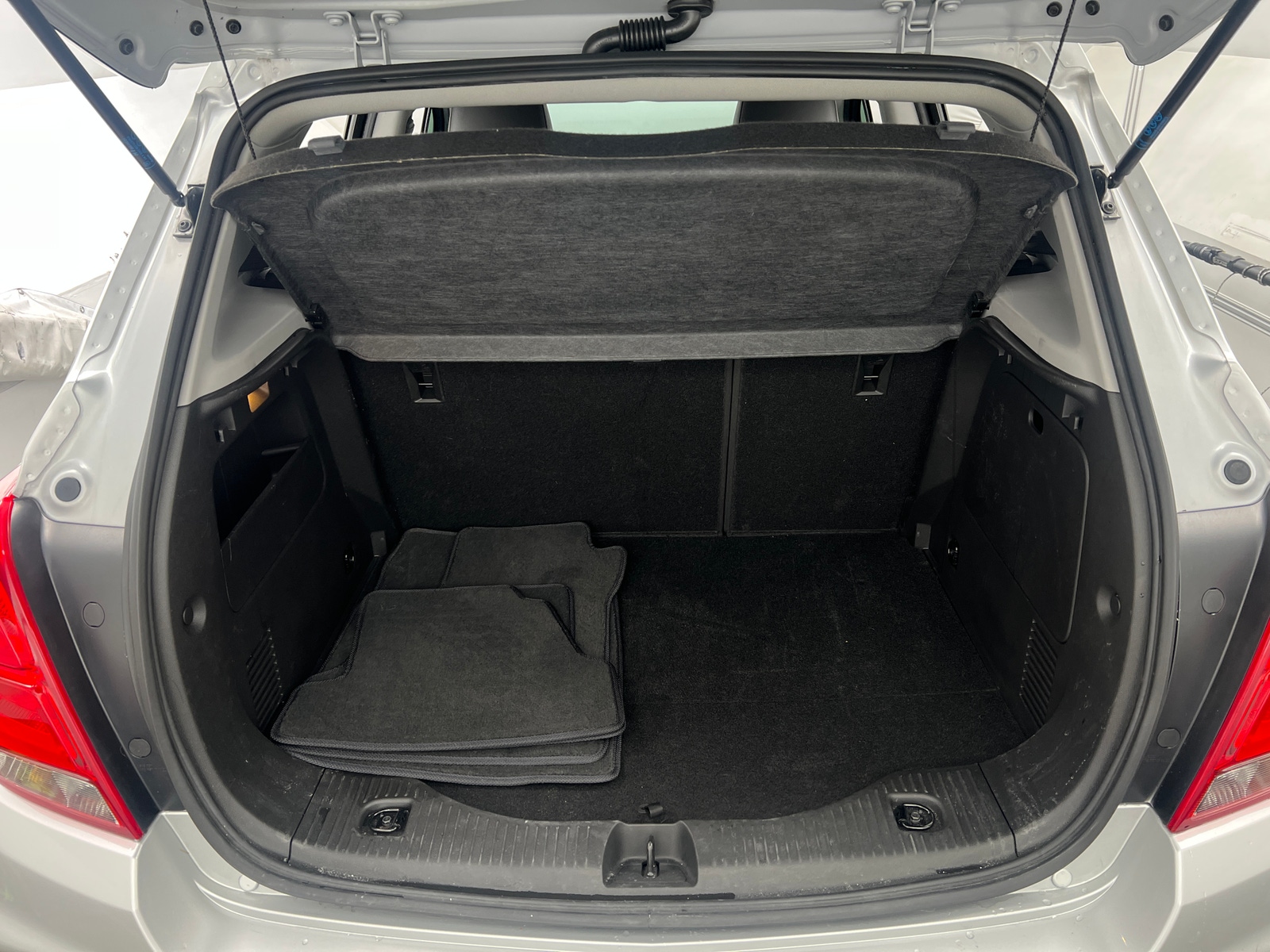 Thumbnail: 2022 Chevrolet Trax - 7