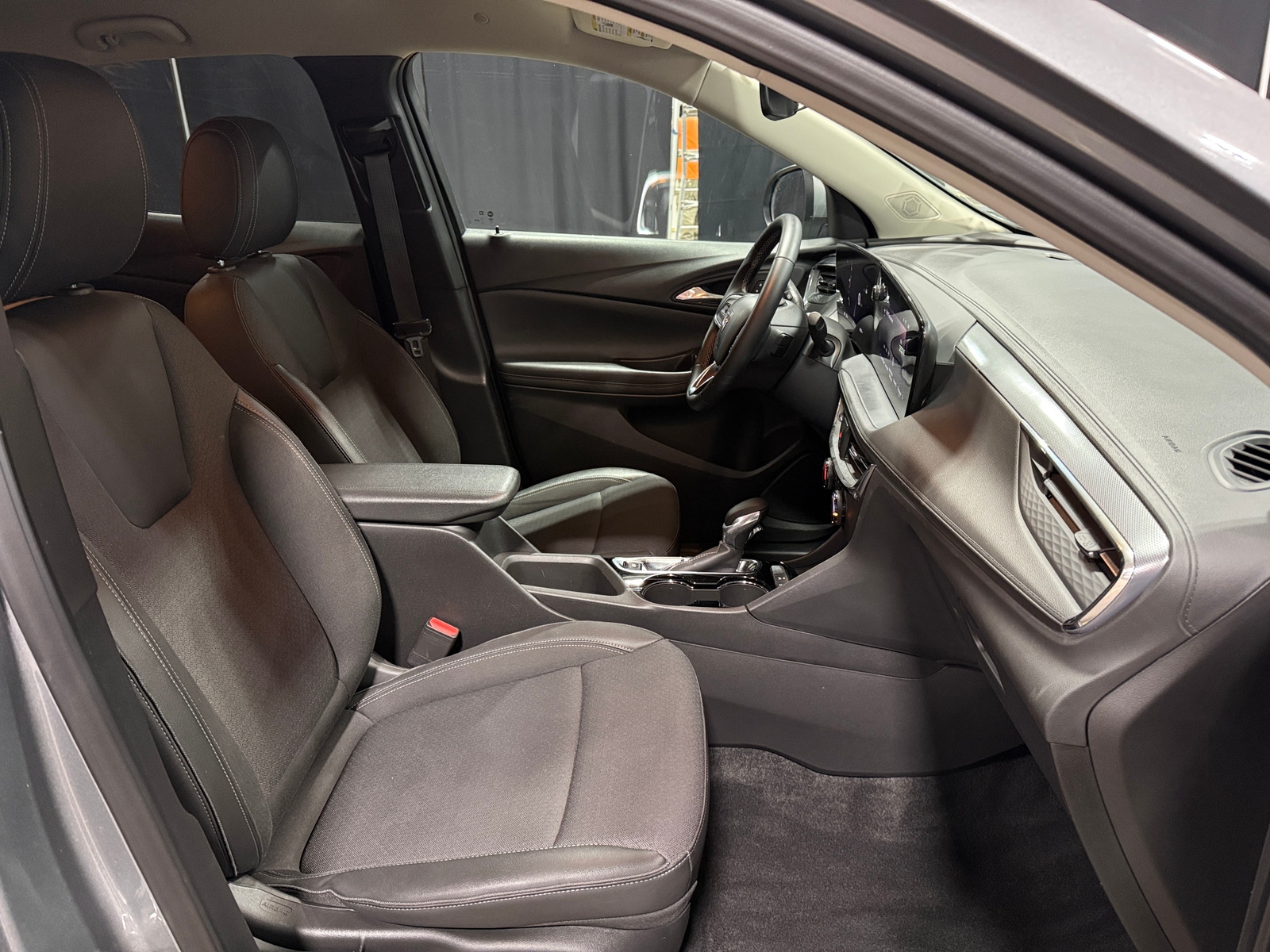 Thumbnail: 2025 Buick Encore GX - 2