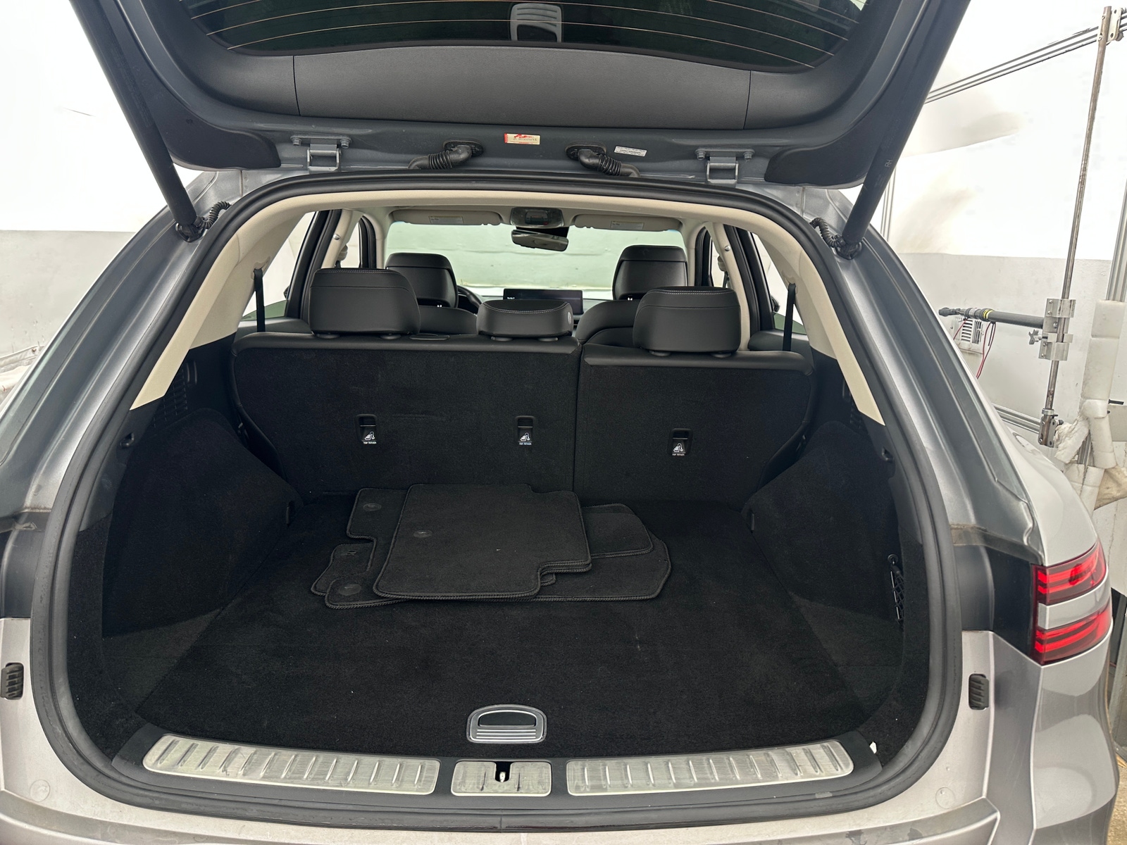 Thumbnail: 2022 Genesis GV70 - 6